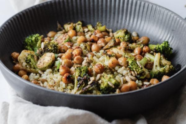 Basil Pesto Chickpea Bowl with Broccoli, Roasted Sweet Potato, Red Cabbage, Short Grain Brown Rice, Quinoa and Toasted Almonds (Main 2/NEW!)