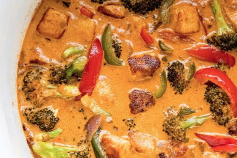 Thai Red Curry with Tofu, Red Pepper, Broccoli, Cauliflower and Kale (Main 4)