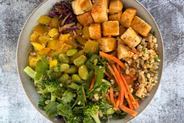 Thai Buddha Bowl with Red Curry Tofu, Broccoli, Red Pepper, Toasted Peanuts and Pad Thai Sauce (Main 3)