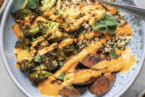 Tahini-Miso Buddha Bowl with Black Beans, Kale, Roasted Carrot, Broccoli and Short Grain Rice (Main 4)